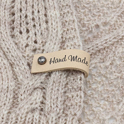 Кожаная бирка с кнопкой 'Hand Made' 1,3*7см, уп.4шт